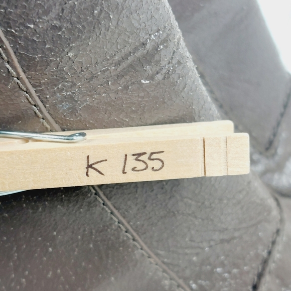 New Marc By Marc Jacobs Grey Textured Leather Block Heel Ankle Boots K135 - Picture 12 of 12